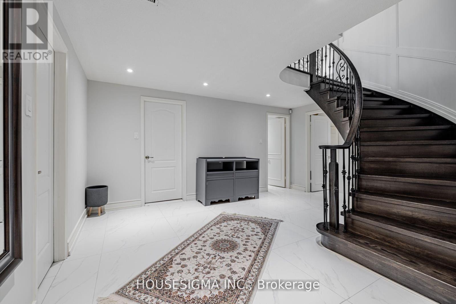 84 Cambridge Crescent, Richmond Hill (South Richvale), Ontario  L4C 6G2 - Photo 34 - N13081180