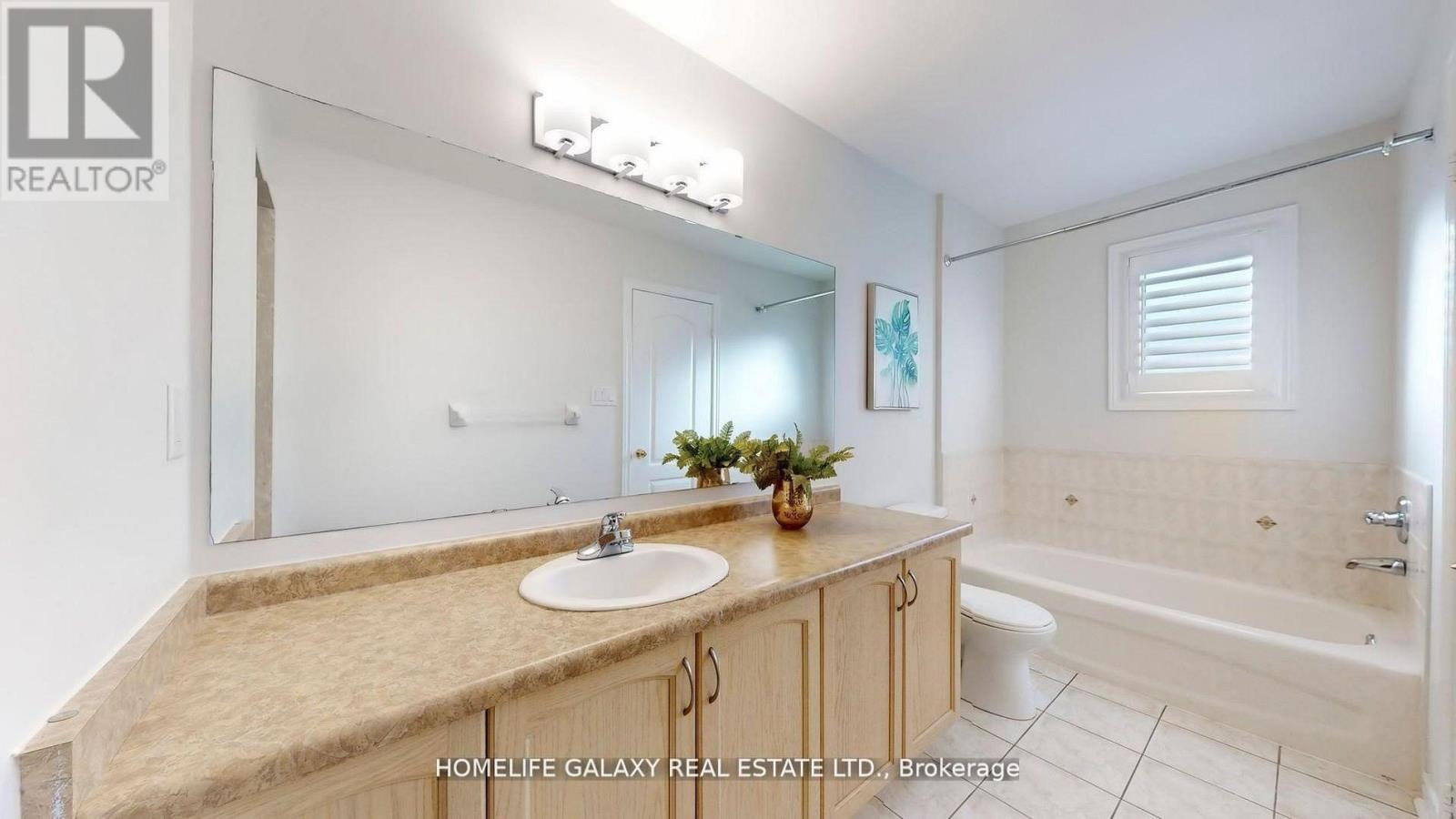 302 Redstone Road, Richmond Hill, Ontario  L4S 2V6 - Photo 21 - N13081182
