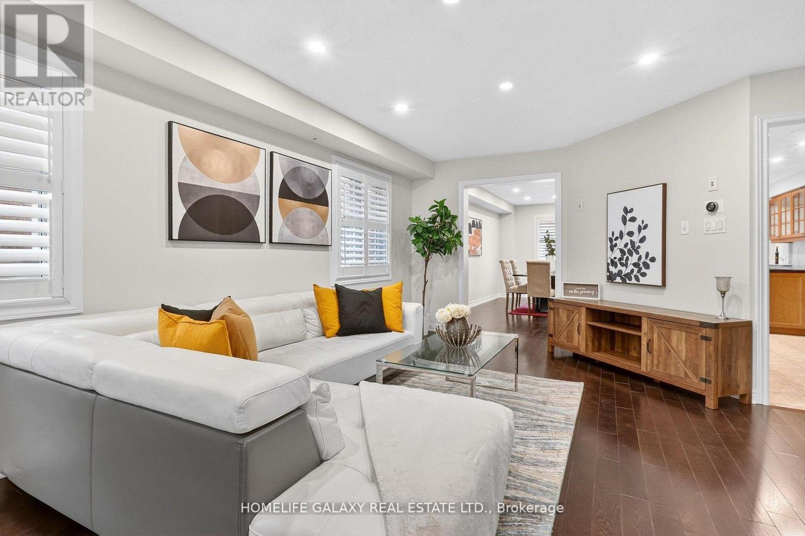 302 Redstone Road, Richmond Hill, Ontario  L4S 2V6 - Photo 7 - N13081182