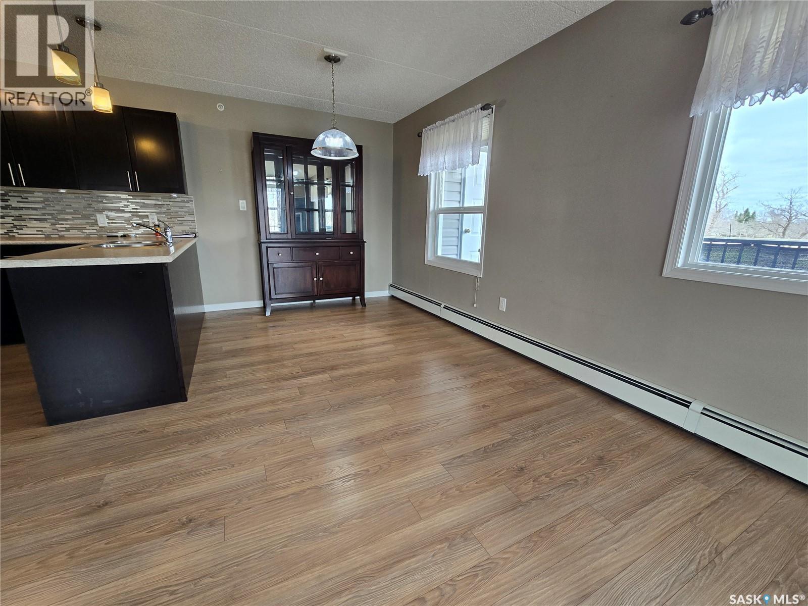 208 505 Bannerman Street, Weyburn, Saskatchewan  S4H 1V5 - Photo 10 - SK034840