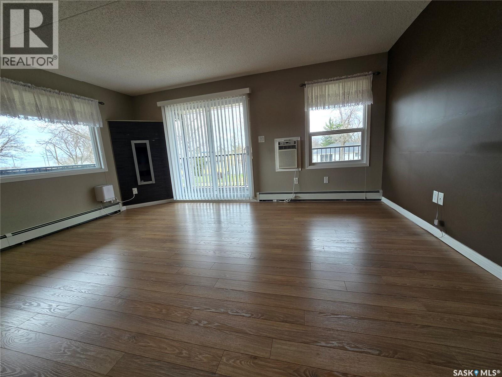 208 505 Bannerman Street, Weyburn, Saskatchewan  S4H 1V5 - Photo 7 - SK034840