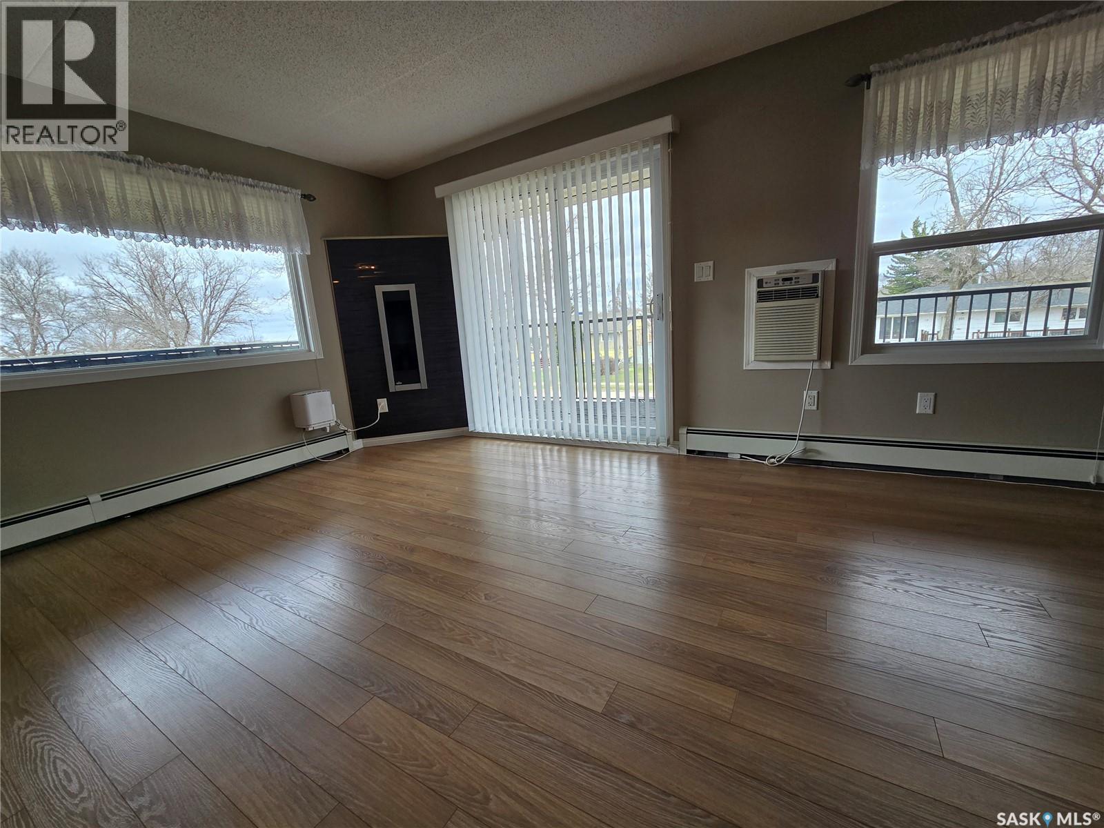 208 505 Bannerman Street, Weyburn, Saskatchewan  S4H 1V5 - Photo 8 - SK034840