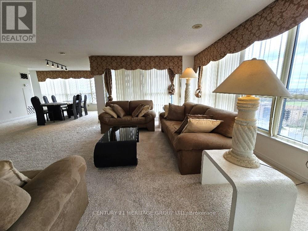 1604 - 7300 Yonge Street, Vaughan, Ontario  L4J 7Y5 - Photo 4 - N13073162