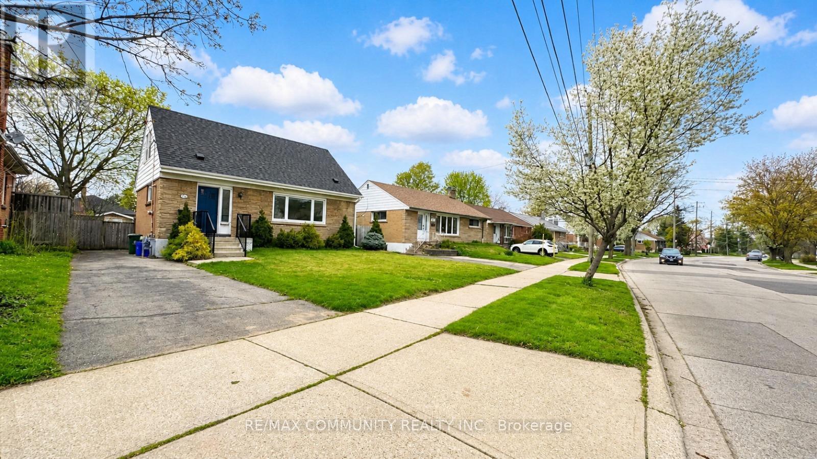 Main - 386 Whitney Avenue, Hamilton, Ontario  L8S 2H4 - Photo 3 - X13081062