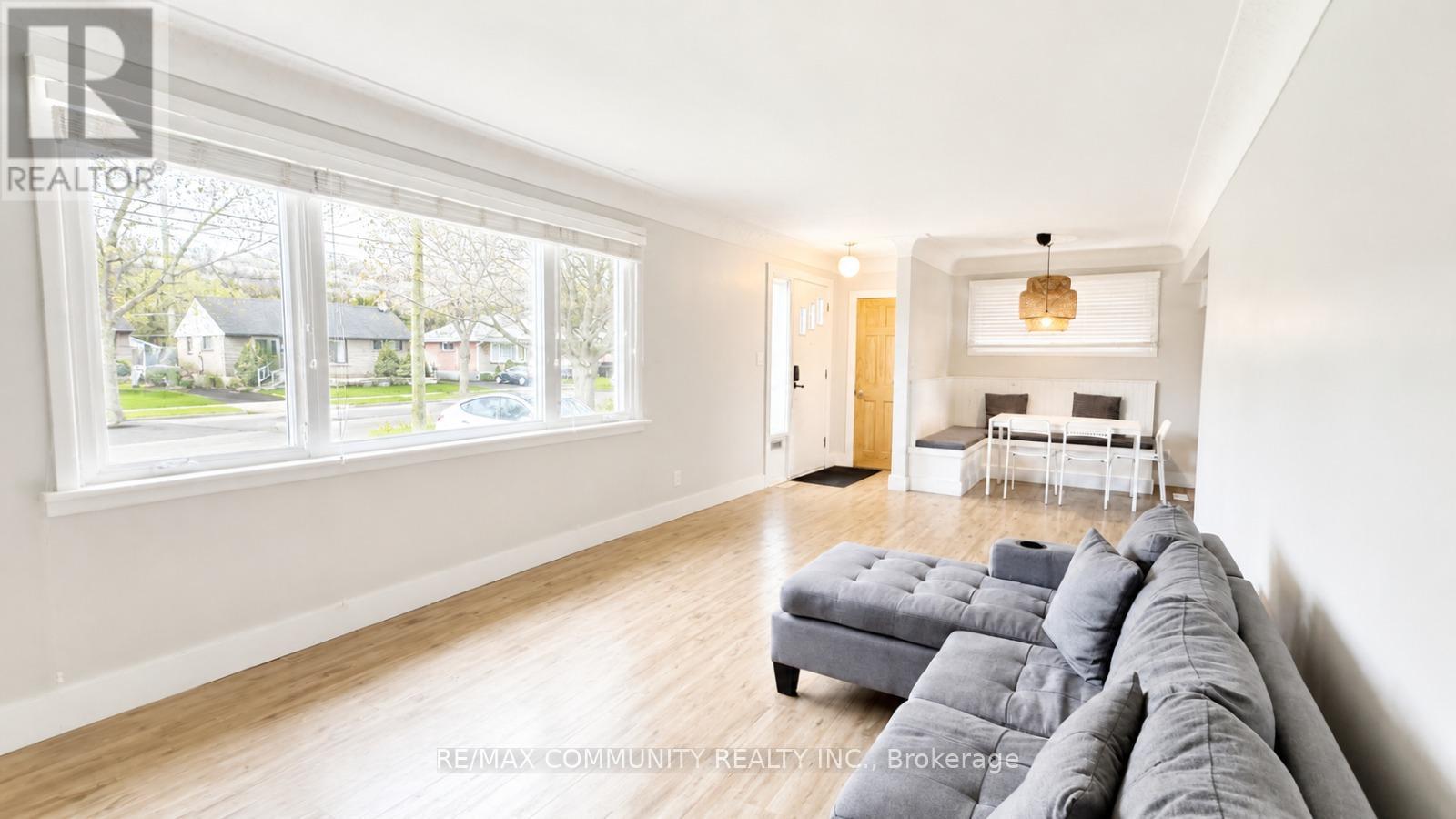 Main - 386 Whitney Avenue, Hamilton, Ontario  L8S 2H4 - Photo 6 - X13081062