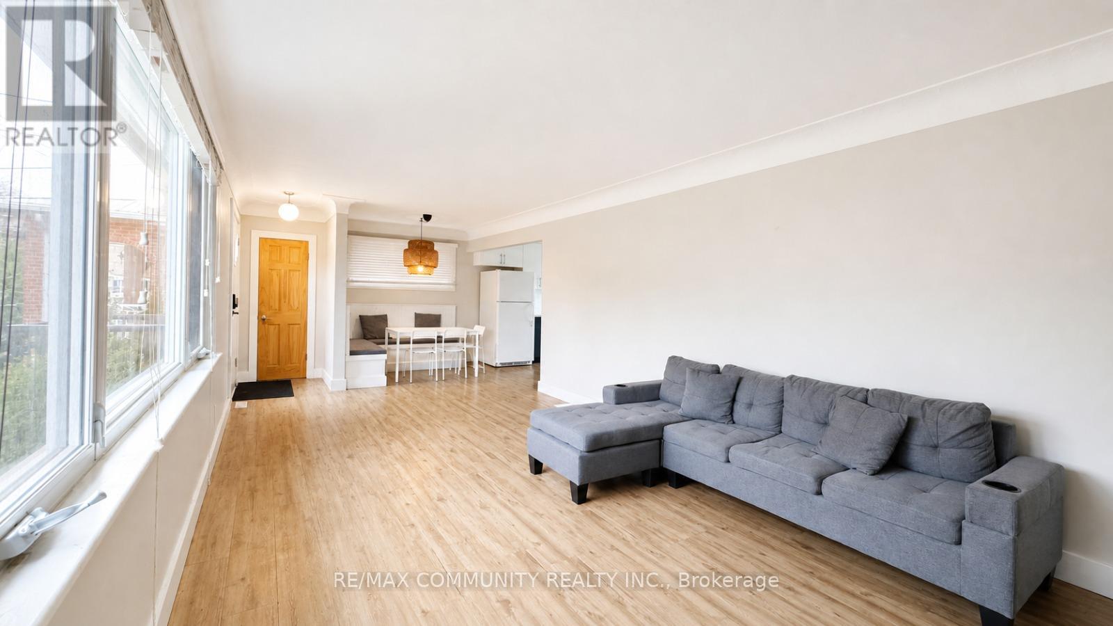 Main - 386 Whitney Avenue, Hamilton, Ontario  L8S 2H4 - Photo 8 - X13081062