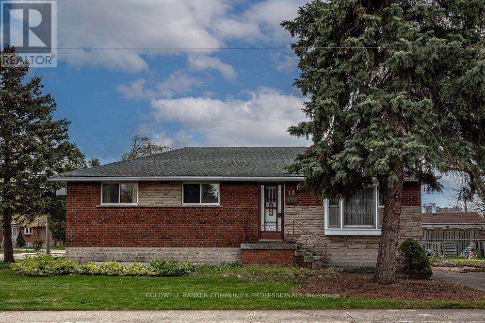 14 Callie Road, Hamilton, Ontario  L9A 1Z4 - Photo 2 - X13081152