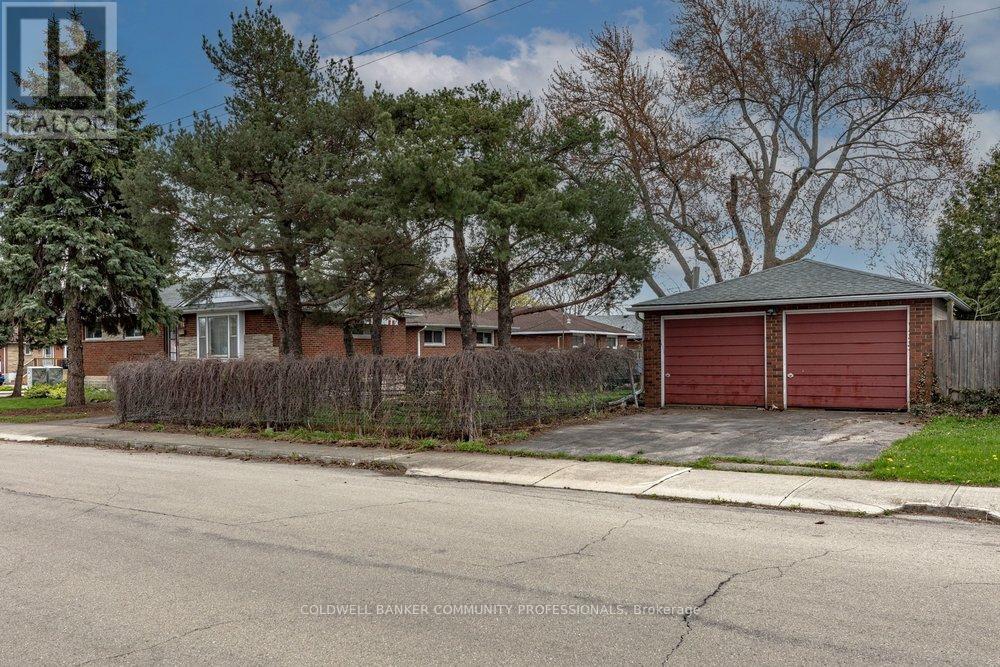 14 Callie Road, Hamilton, Ontario  L9A 1Z4 - Photo 5 - X13081152