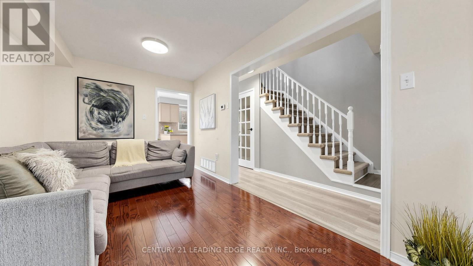 6089 Clover Ridge Crescent, Mississauga, Ontario  L5N 7B3 - Photo 4 - W13077590