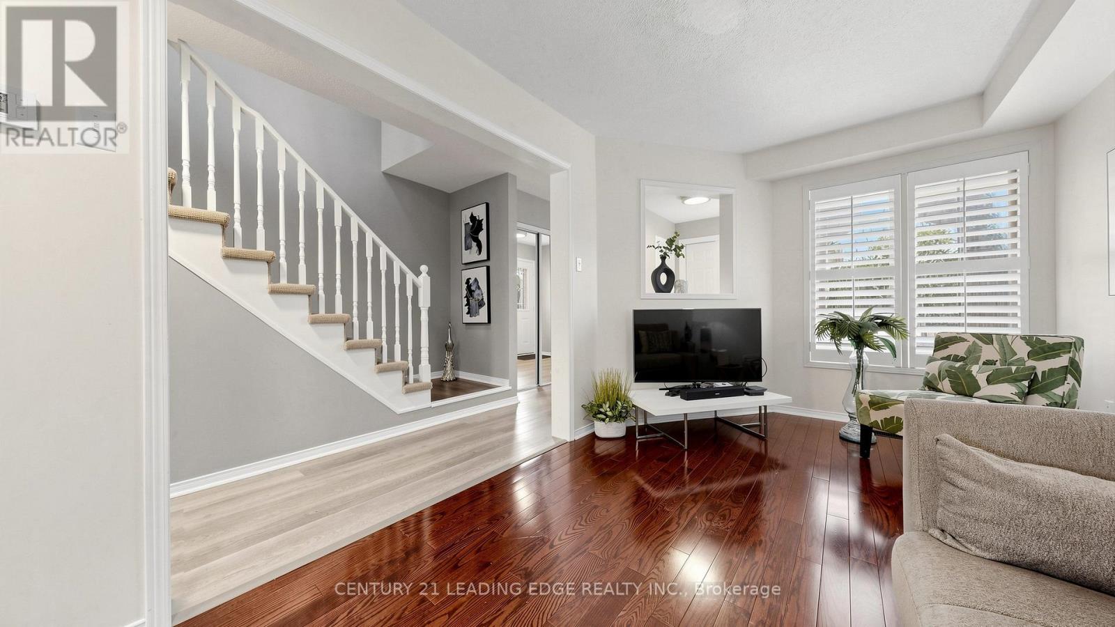6089 Clover Ridge Crescent, Mississauga, Ontario  L5N 7B3 - Photo 5 - W13077590