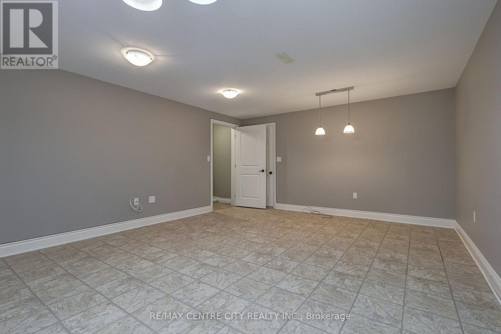 101 - 5 Woodhaven Drive, Tillsonburg, Ontario  N4G 0A8 - Photo 22 - X12885804