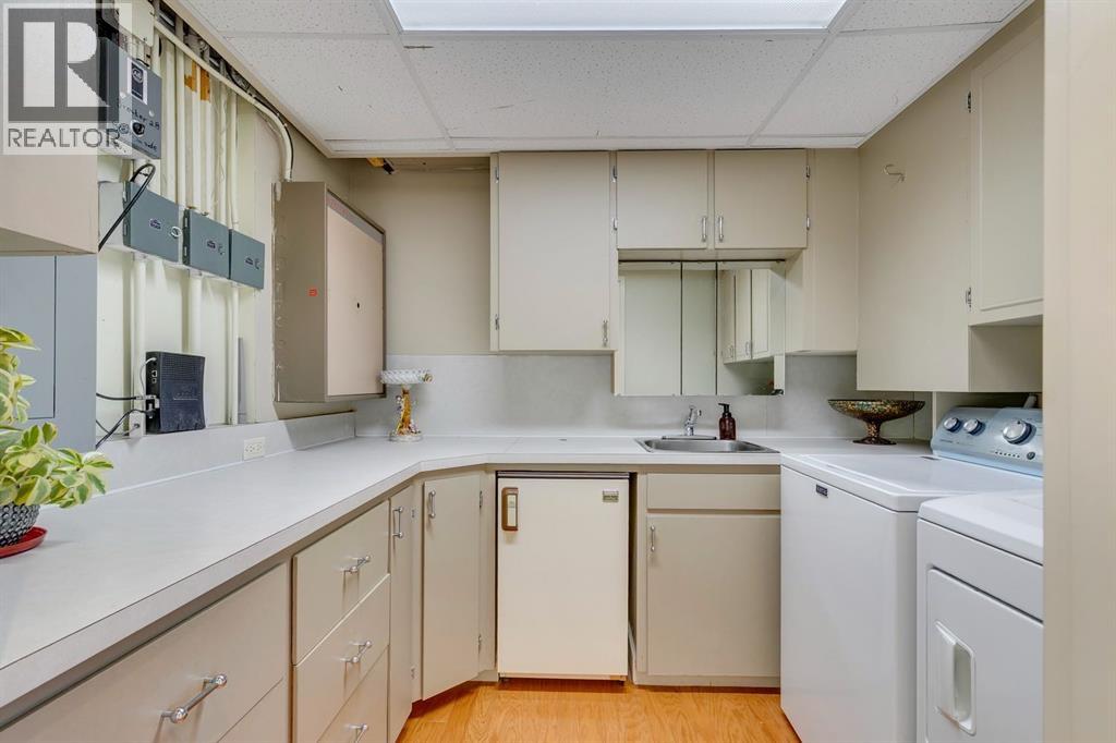 3n, 222 Eagle Ridge Drive SW, Calgary, Alberta  T2V 2V7 - Photo 46 - A2281542