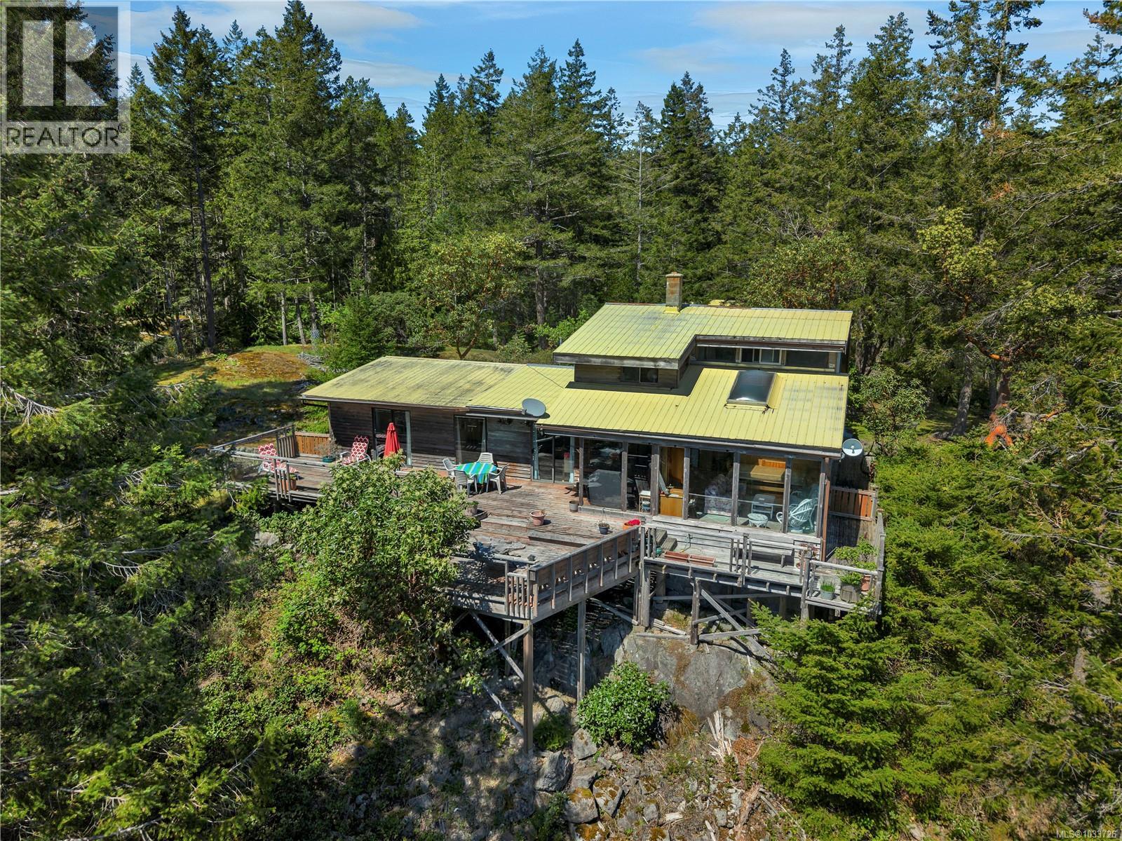 1395 Manzanita Rd, Cortes Island, British Columbia  V0P 1K0 - Photo 5 - 1033726