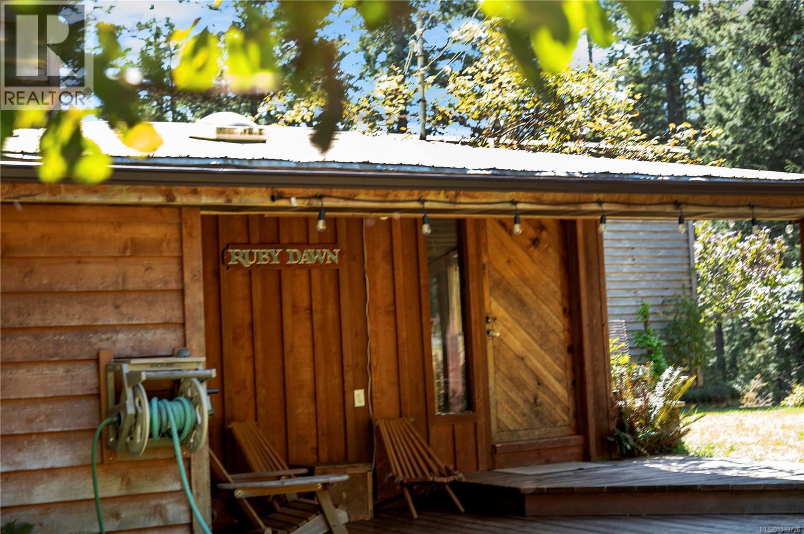 1395 Manzanita Rd, Cortes Island, British Columbia  V0P 1K0 - Photo 38 - 1033726