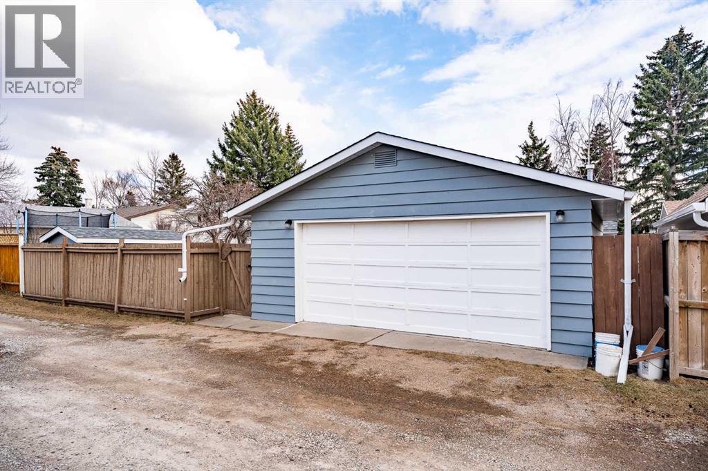 5220 Barron Drive NW, Calgary, Alberta  T2L 1T6 - Photo 43 - A2306784