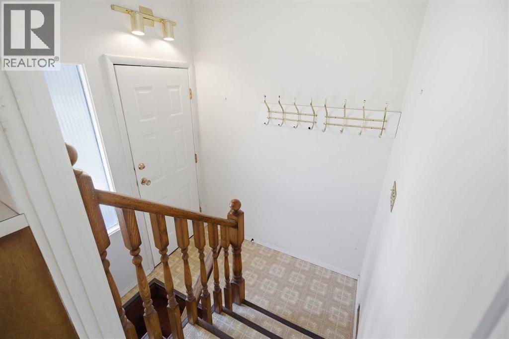 5220 Barron Drive NW, Calgary, Alberta  T2L 1T6 - Photo 25 - A2306784