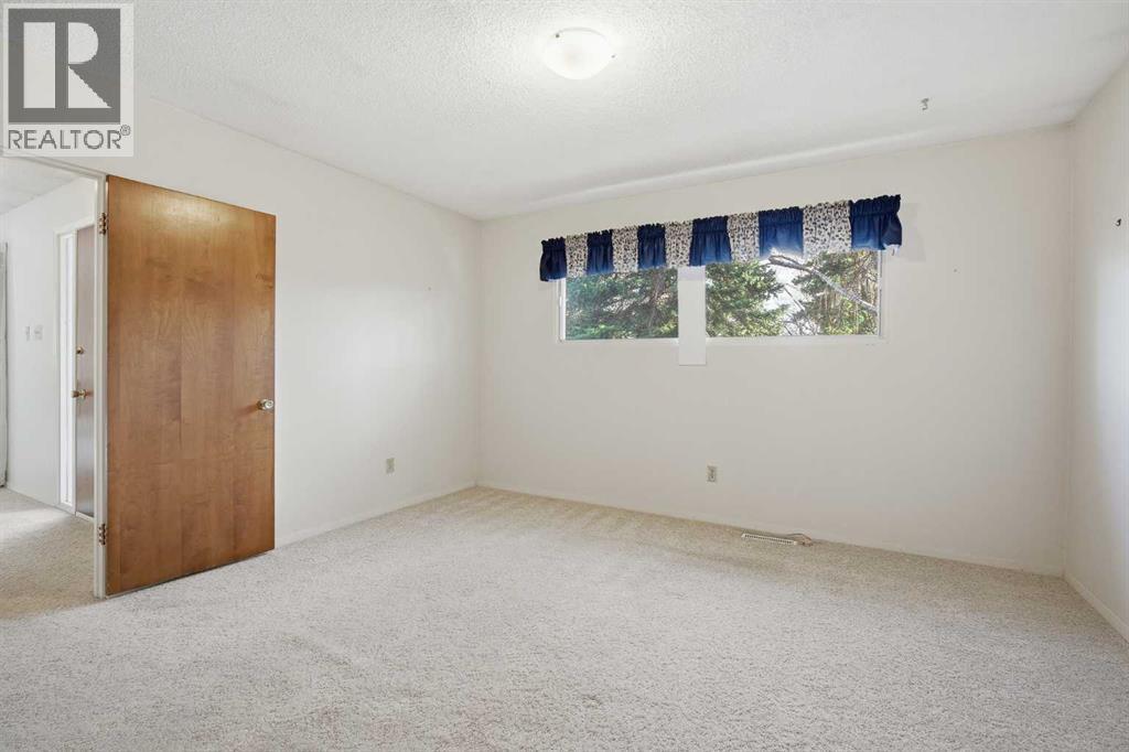 5220 Barron Drive NW, Calgary, Alberta  T2L 1T6 - Photo 21 - A2306784