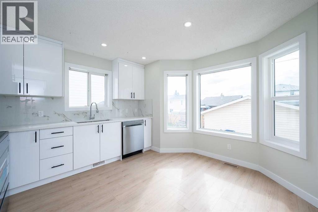 88 Applemont Close SE, Calgary, Alberta  T2A 7S3 - Photo 9 - A2307297
