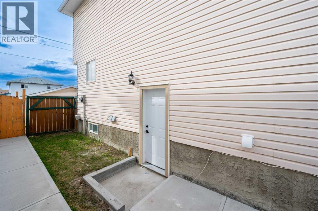 88 Applemont Close SE, Calgary, Alberta  T2A 7S3 - Photo 38 - A2307297