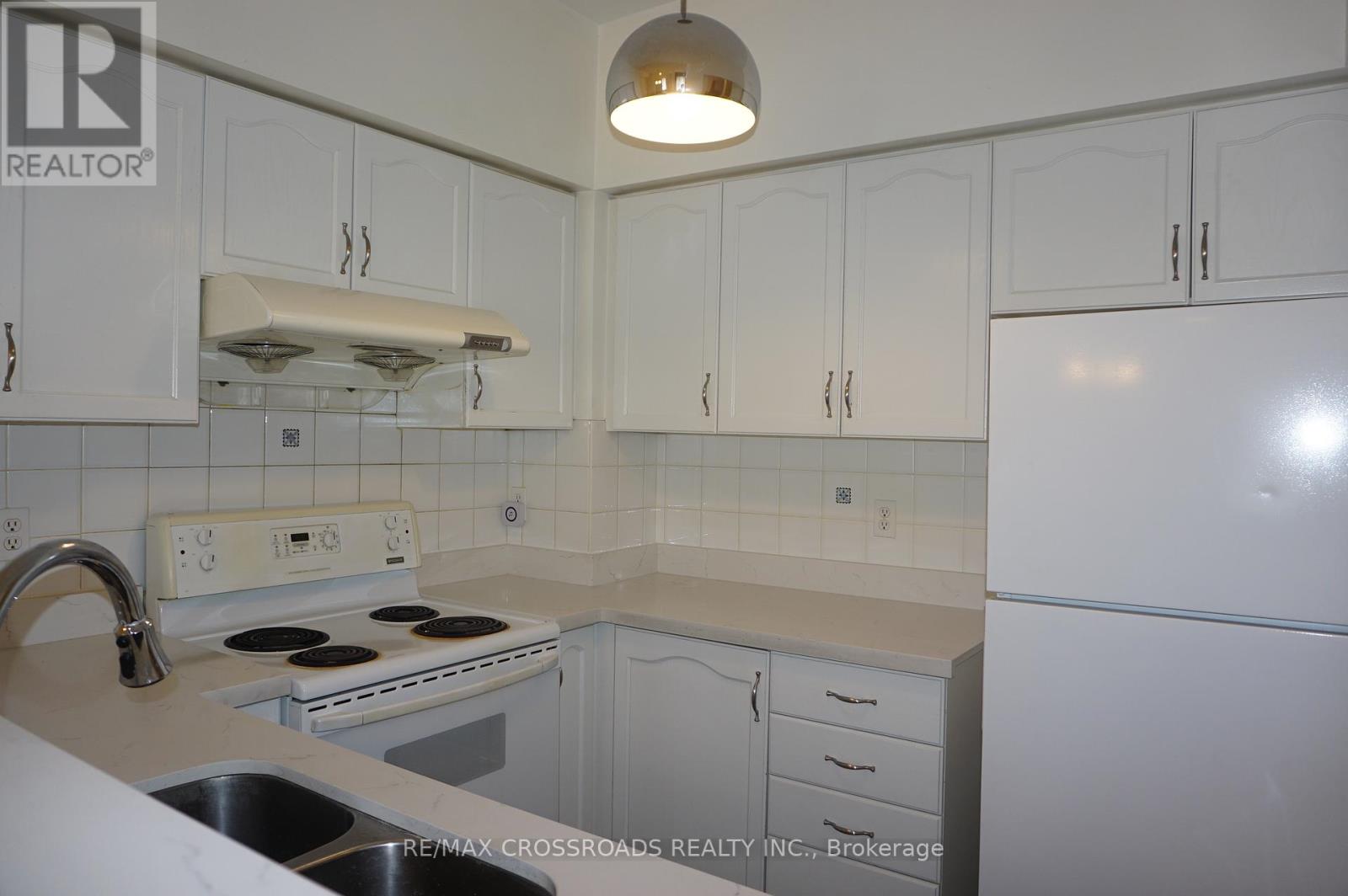 13 - 12 St Moritz Way, Markham, Ontario  L3R 4E8 - Photo 10 - N13076306