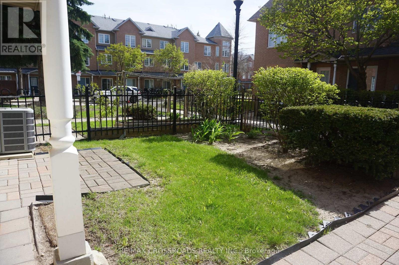 13 - 12 St Moritz Way, Markham, Ontario  L3R 4E8 - Photo 2 - N13076306