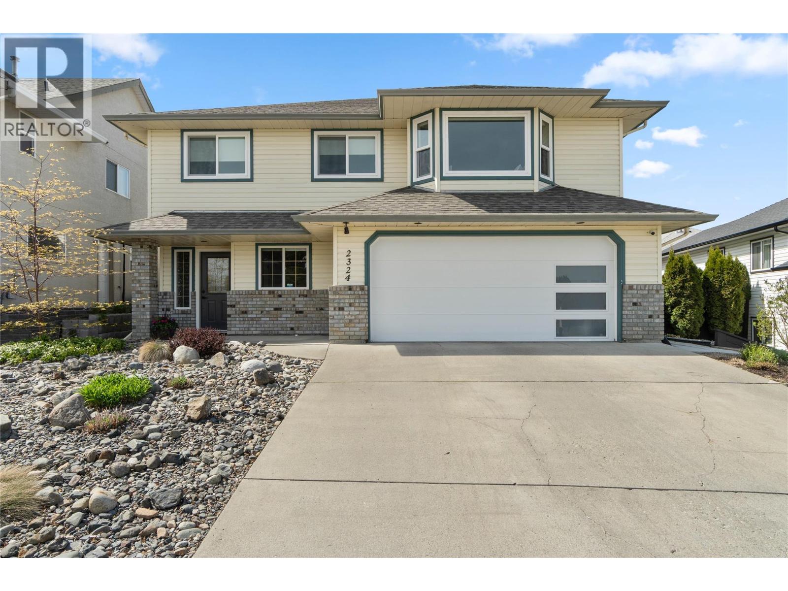 2324 Abbeyglen Way, Kamloops, British Columbia  V1S 1V6 - Photo 1 - 10385533
