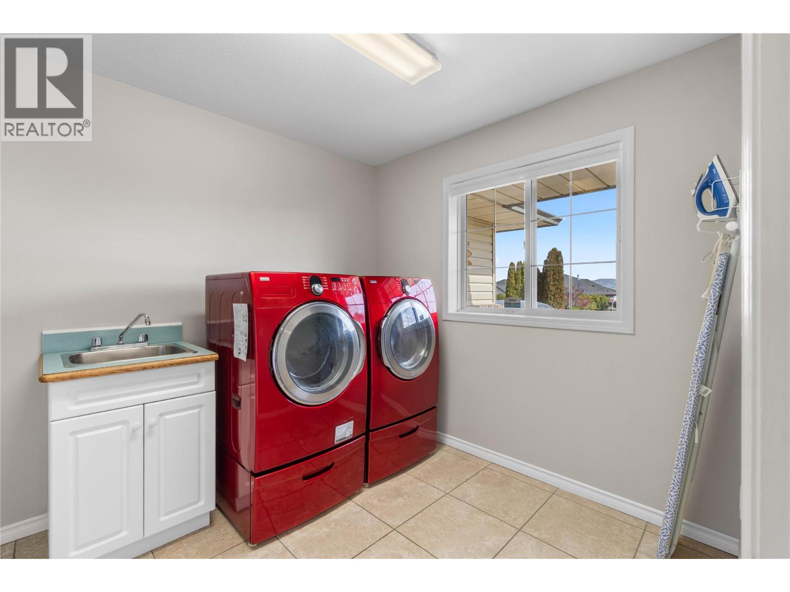2324 Abbeyglen Way, Kamloops, British Columbia  V1S 1V6 - Photo 31 - 10385533