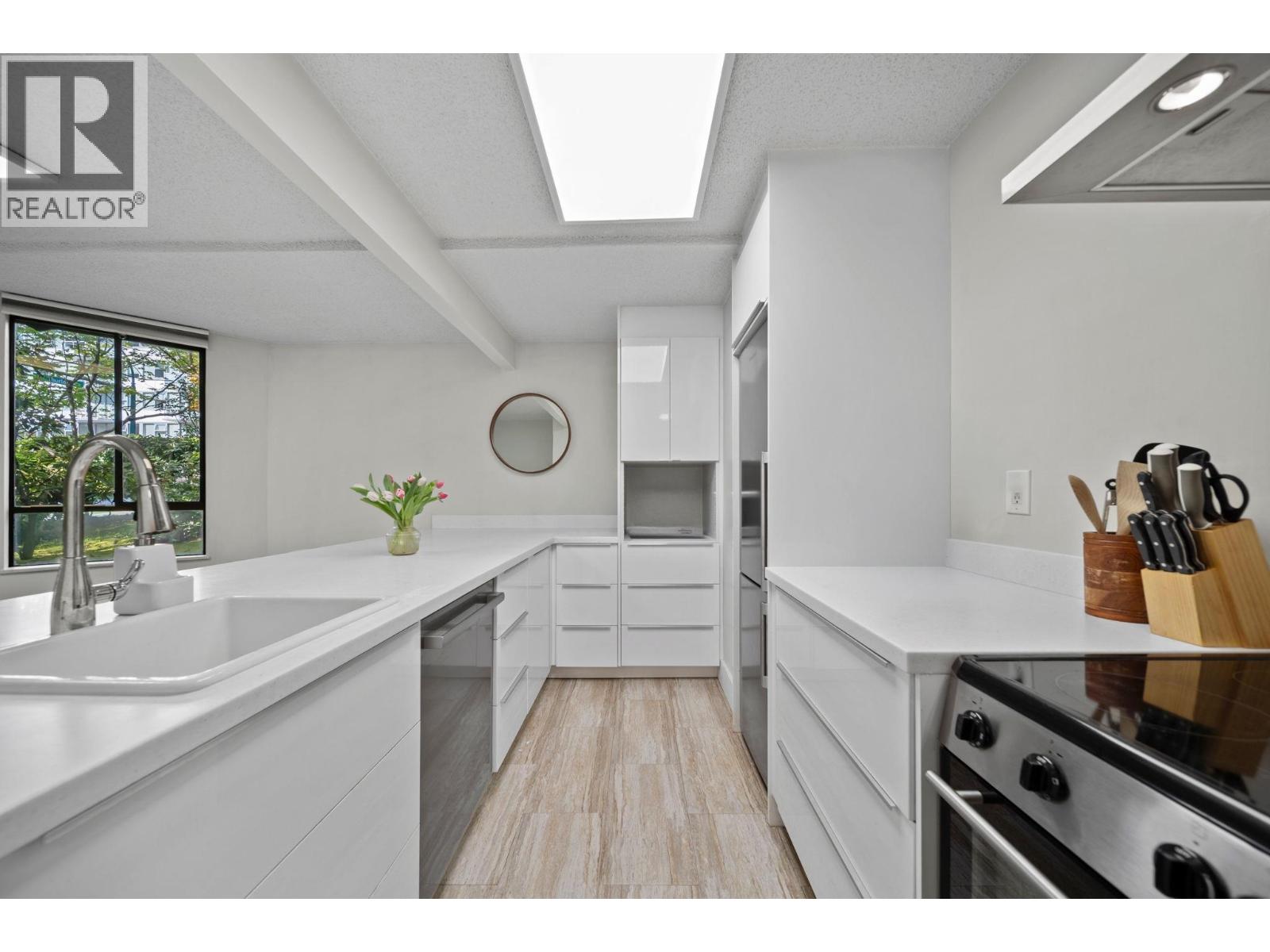 215 1080 Pacific Street, Vancouver, British Columbia  V6E 4C2 - Photo 9 - R3118941