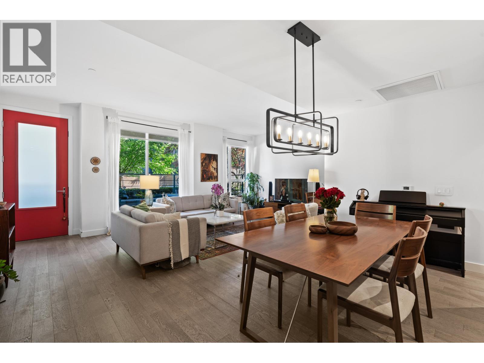 103 1055 Ridgewood Drive, North Vancouver, British Columbia  V7R 0A6 - Photo 5 - R3118950