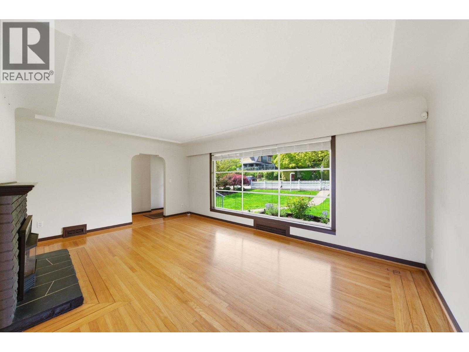 412 Blair Avenue, New Westminster, British Columbia  V3L 4A3 - Photo 10 - R3118957