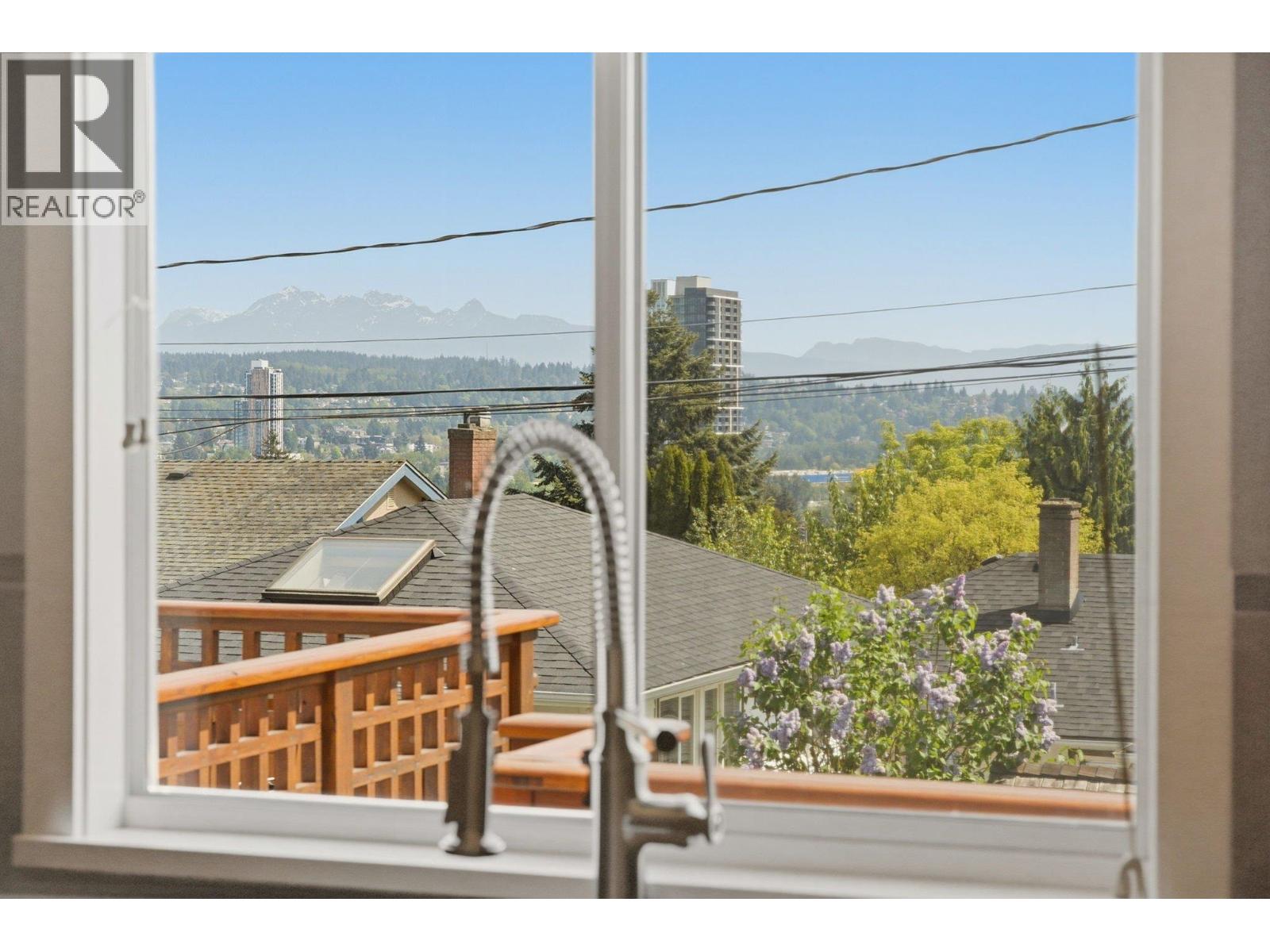 412 Blair Avenue, New Westminster, British Columbia  V3L 4A3 - Photo 9 - R3118957