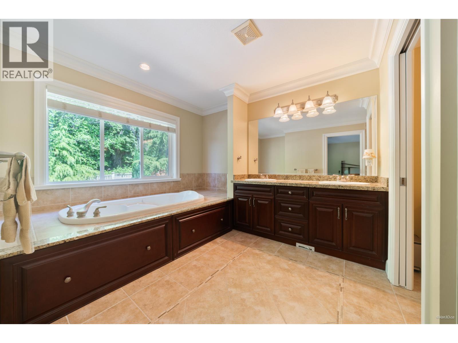 7533 Curtis Street, Burnaby, British Columbia  V5A 4W7 - Photo 19 - R3118977