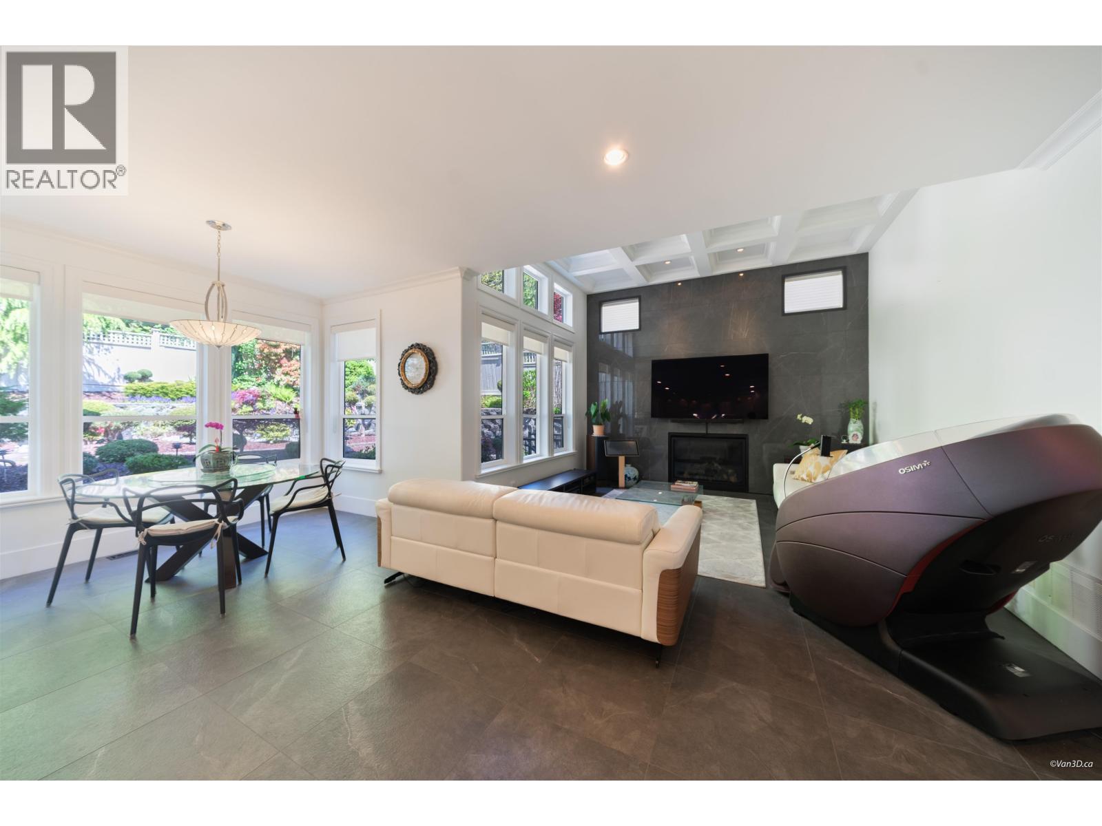 7533 Curtis Street, Burnaby, British Columbia  V5A 4W7 - Photo 9 - R3118977