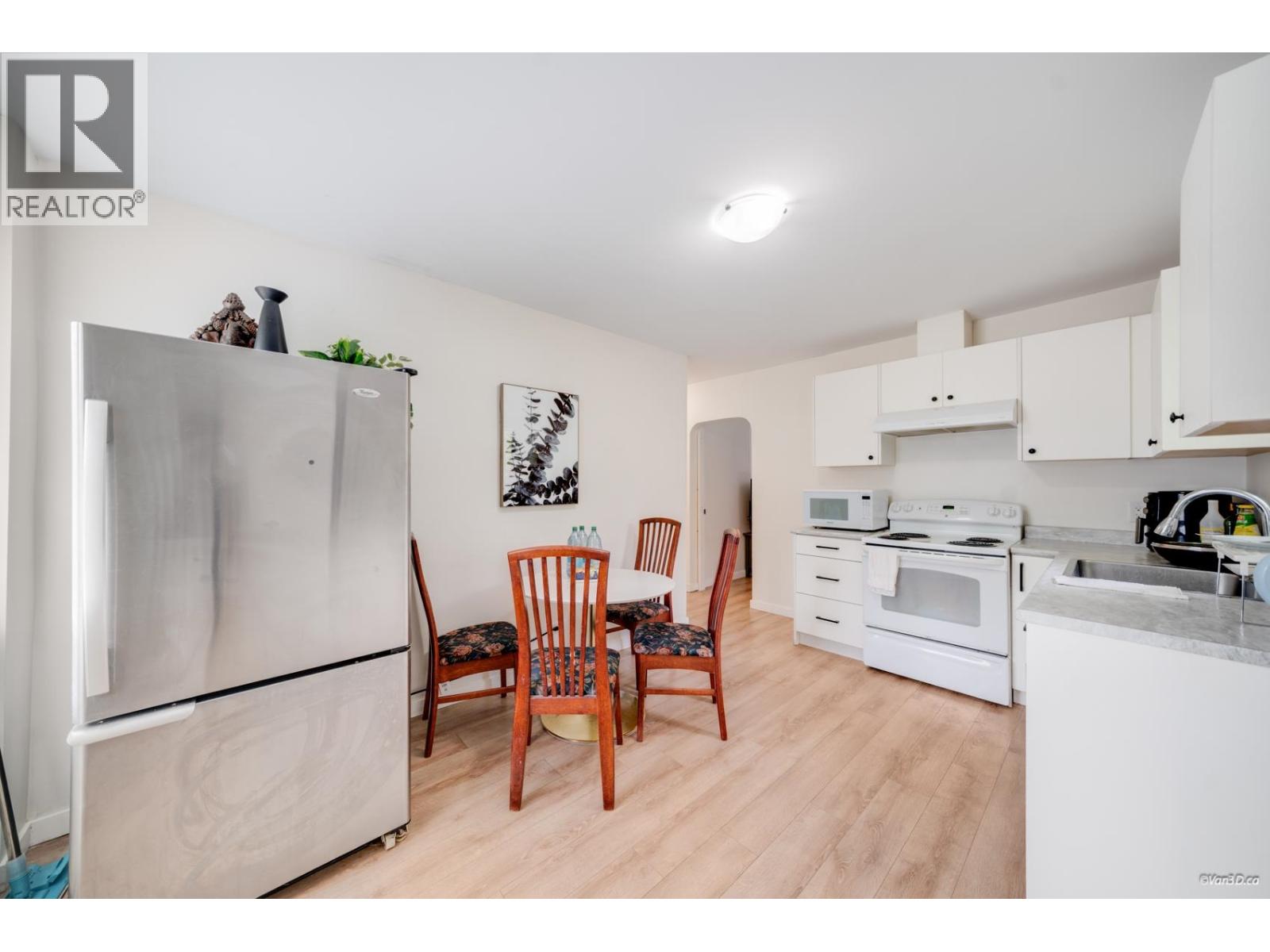 5702 Lancaster Street, Vancouver, British Columbia  V5R 4A7 - Photo 9 - R3119008