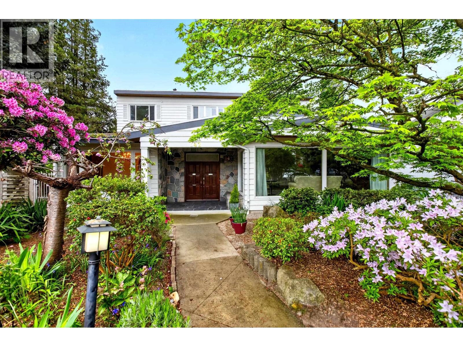 642 W 53rd Avenue, Vancouver, British Columbia  V6P 1K3 - Photo 2 - R3119074