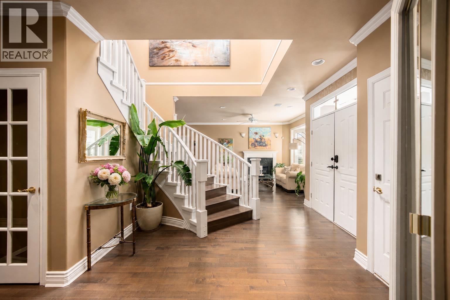 228 W Kings Road, North Vancouver, British Columbia  V7N 2L9 - Photo 3 - R3119079