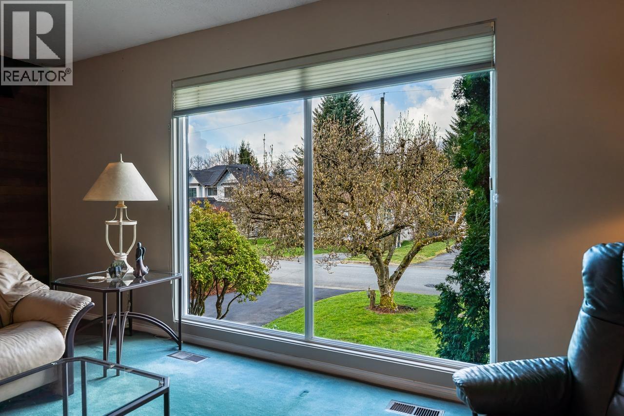 908 Stanton Avenue, Coquitlam, British Columbia  V3J 4V2 - Photo 10 - R3119083