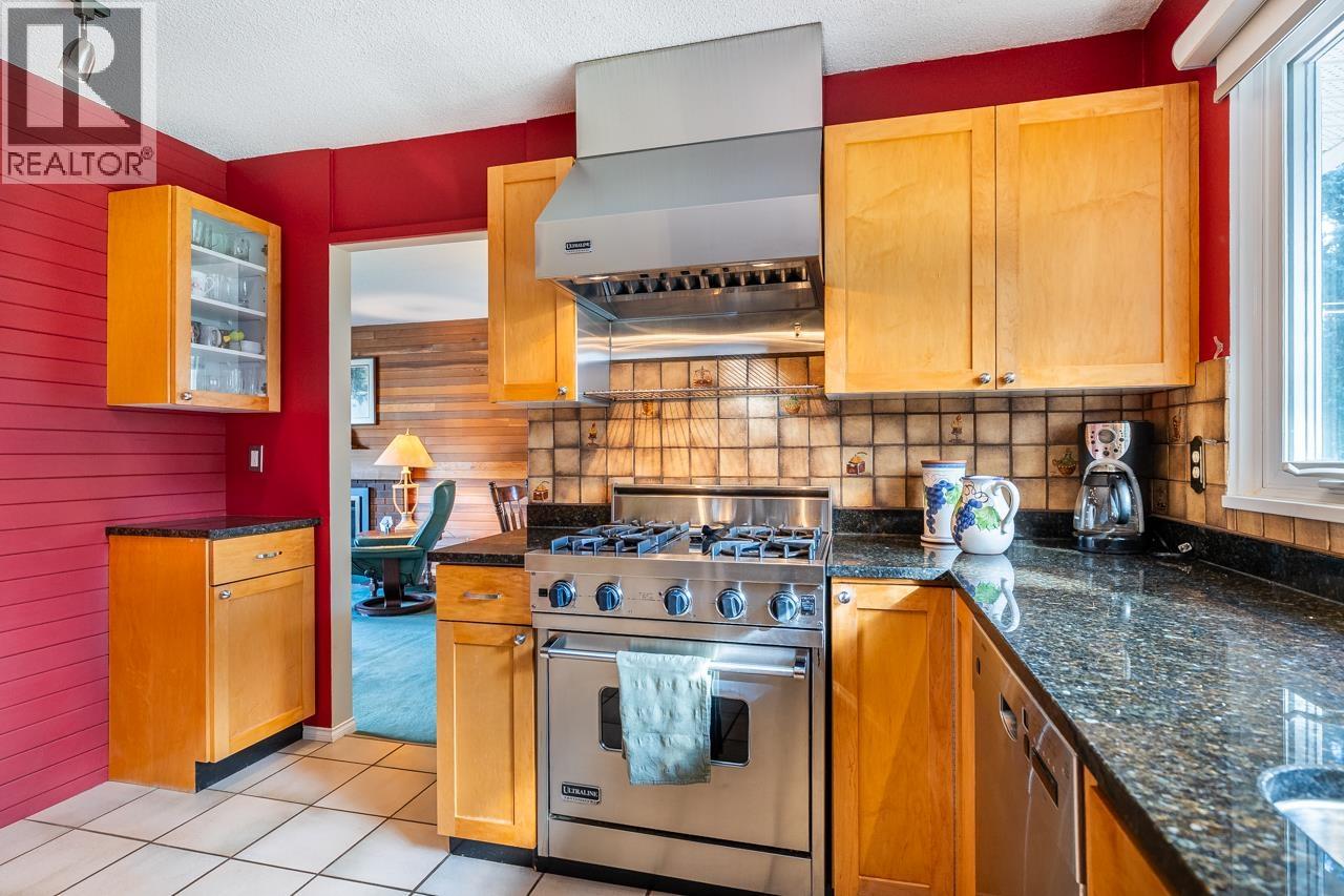 908 Stanton Avenue, Coquitlam, British Columbia  V3J 4V2 - Photo 15 - R3119083