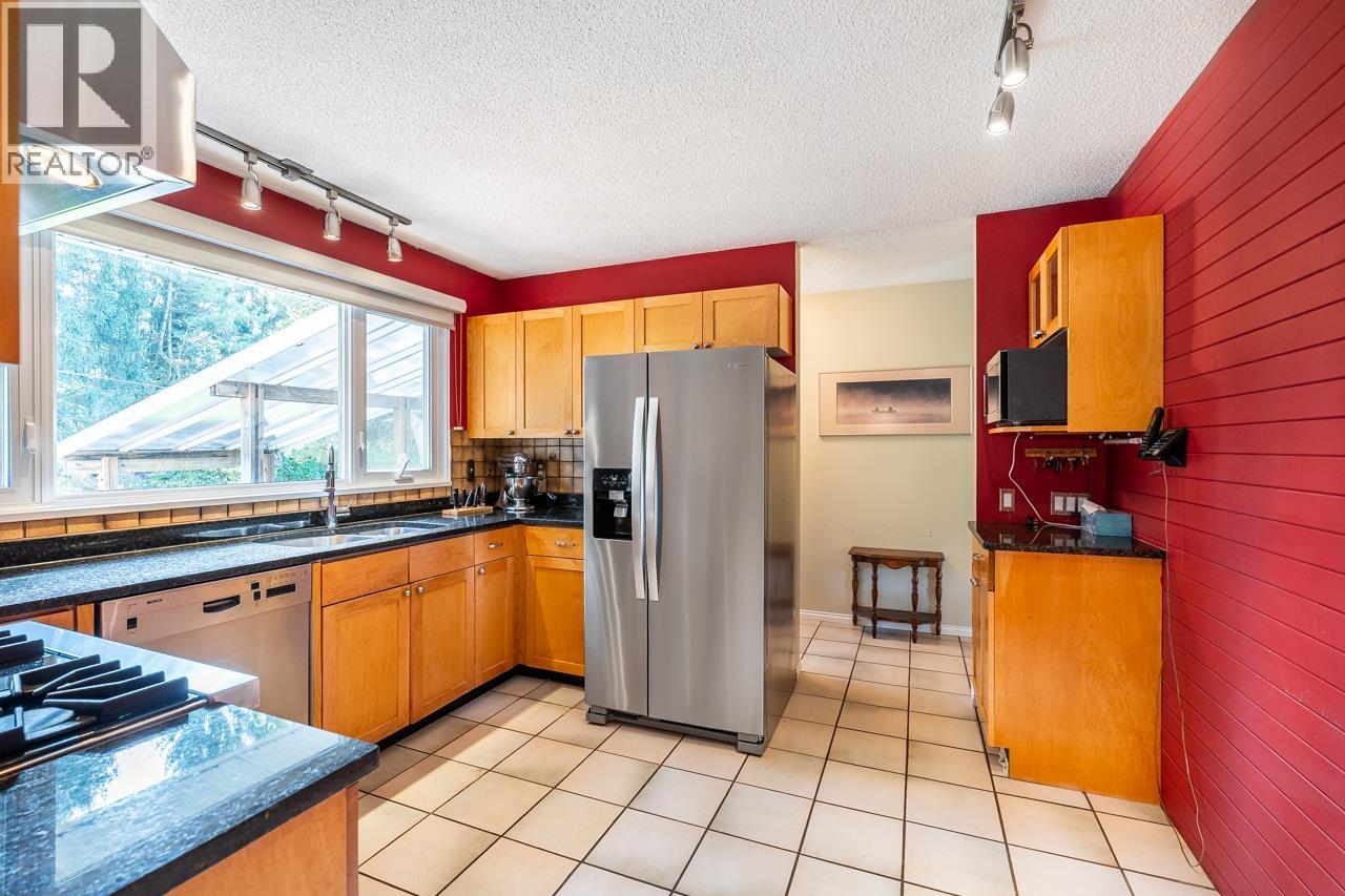 908 Stanton Avenue, Coquitlam, British Columbia  V3J 4V2 - Photo 18 - R3119083