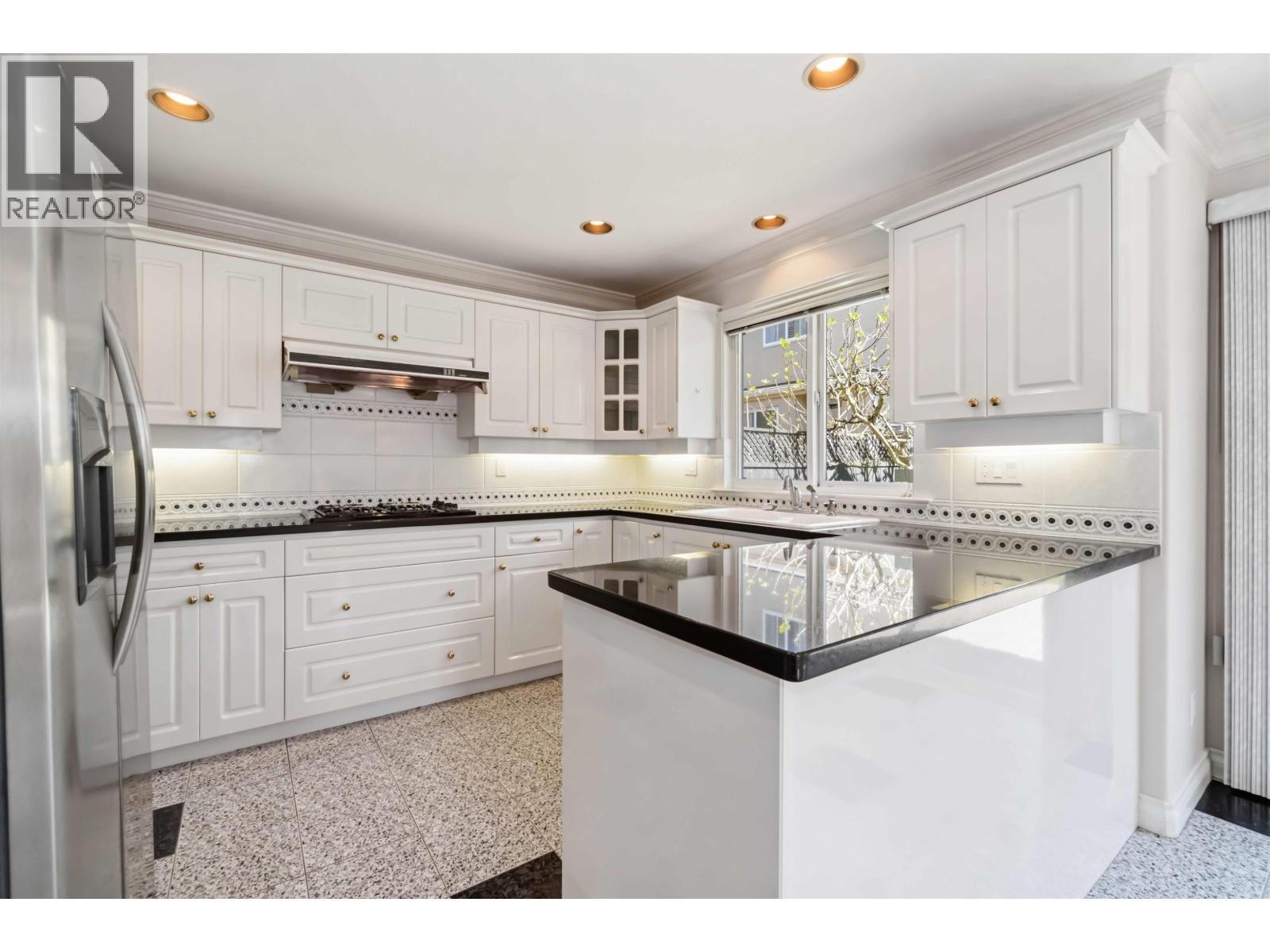 8268 Calder Road, Richmond, British Columbia  V7C 4B8 - Photo 10 - R3119103