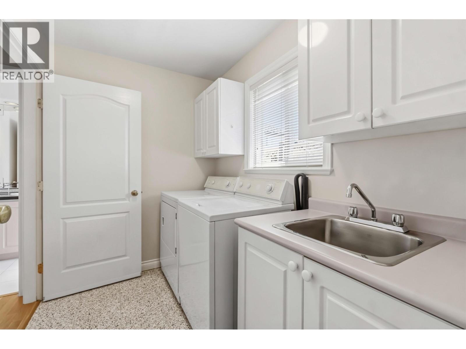 8268 Calder Road, Richmond, British Columbia  V7C 4B8 - Photo 16 - R3119103