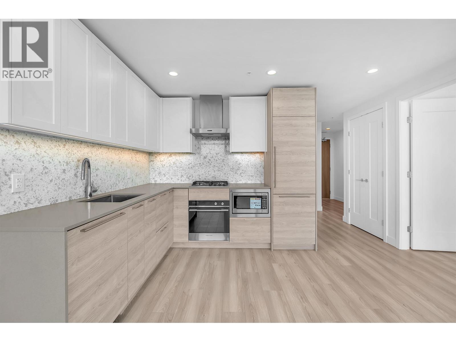 1107 2381 Beta Avenue, Burnaby, British Columbia  V5C 0P7 - Photo 5 - R3118998