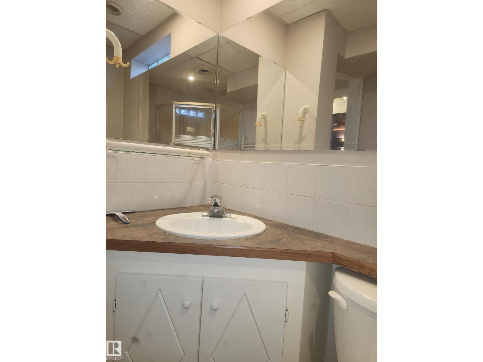 12415 129 St NW, Edmonton, Alberta  T5L 1H5 - Photo 24 - E4485479