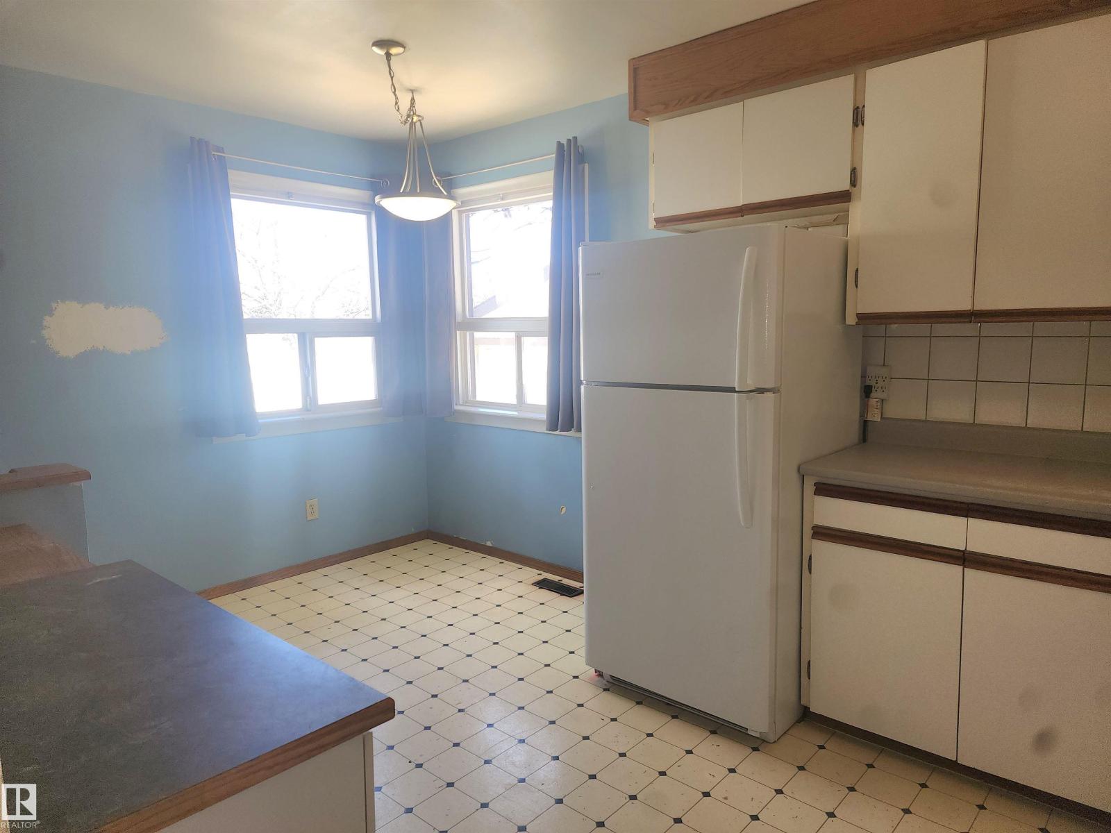 12415 129 St NW, Edmonton, Alberta  T5L 1H5 - Photo 8 - E4485479