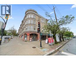 104 E 3RD STREET, North Vancouver, British Columbia