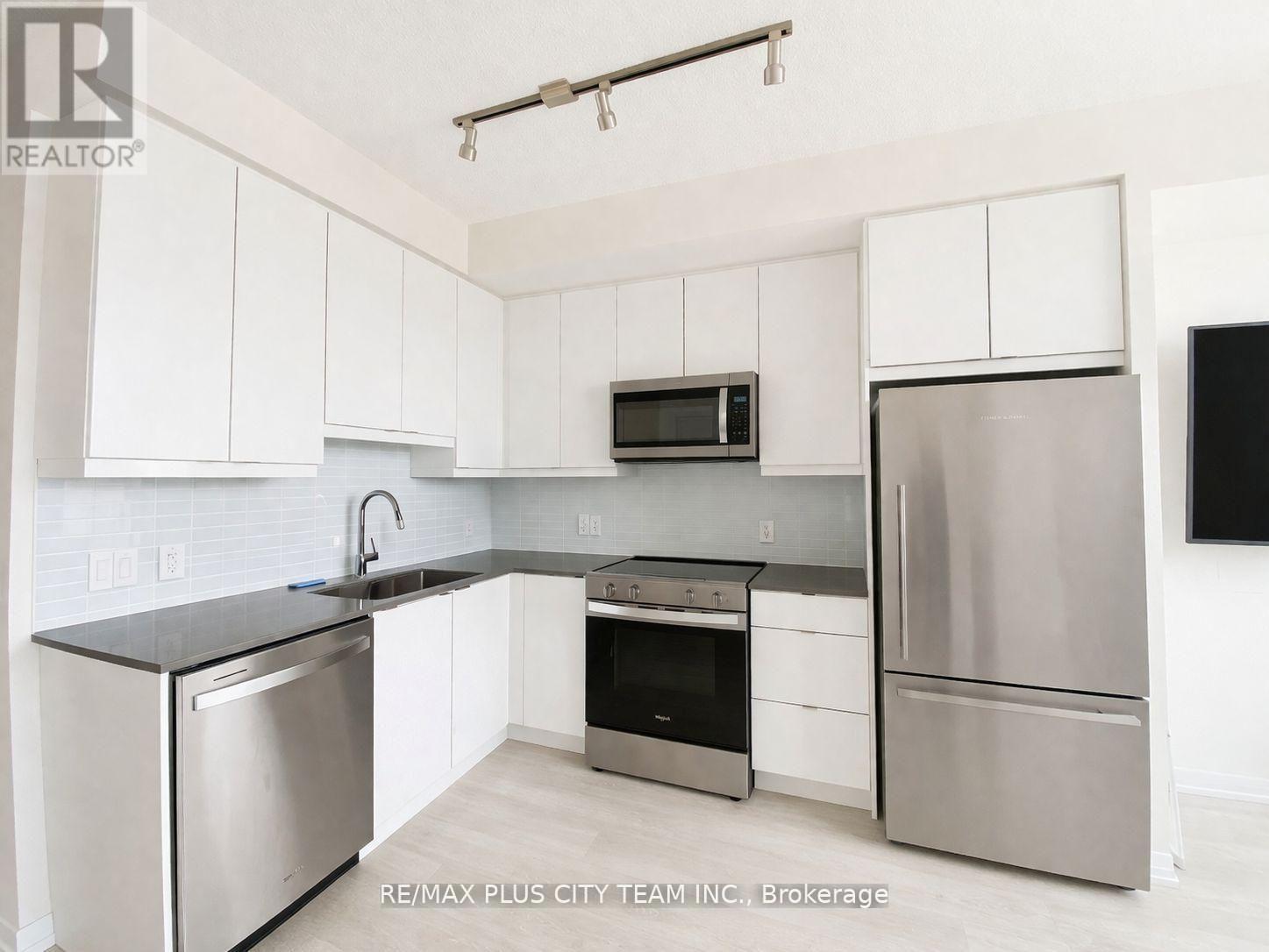 1530 - 3270 Sheppard Avenue E, Toronto, Ontario  M1T 3K3 - Photo 3 - E13081230
