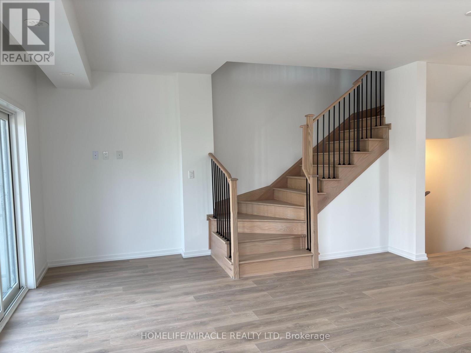 26 - 17 Lytham Green Circle, Newmarket, Ontario  L3Y 0H4 - Photo 13 - N13081264
