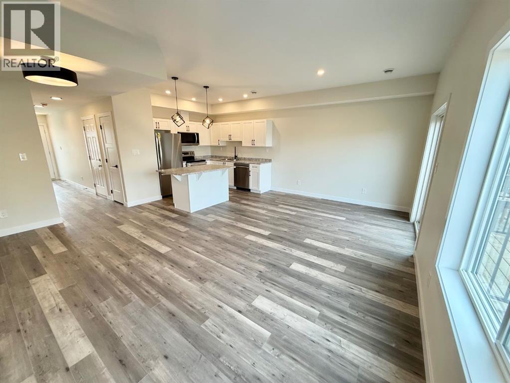 326b Boutin Avenue, Hinton, Alberta  T7V 0B4 - Photo 7 - A2207113
