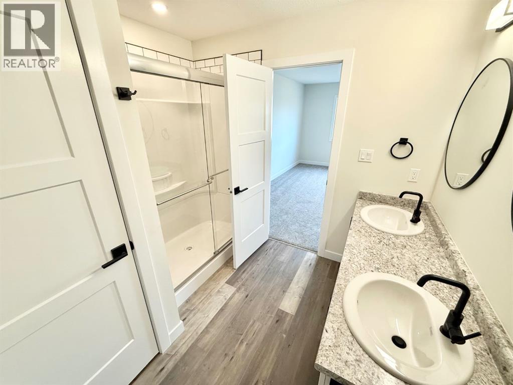 326b Boutin Avenue, Hinton, Alberta  T7V 0B4 - Photo 17 - A2207113