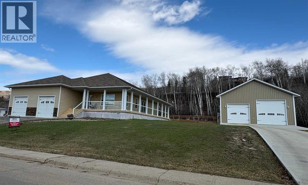 11111 99 Street, Peace River, Alberta  T8S 1L7 - Photo 1 - A2291880
